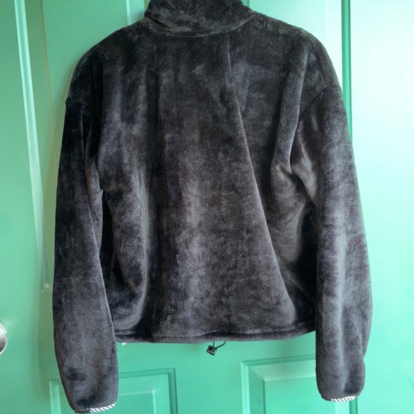 Disney children’s size large fleece pullover black - Picture 4 of 9